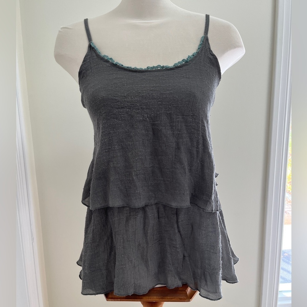 Caren Forbes 100 percent cotton layered top size large